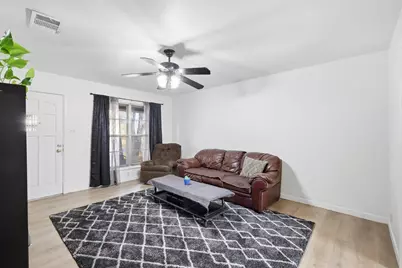 612 N 10th Street, Sanger, TX 76266 - Photo 5