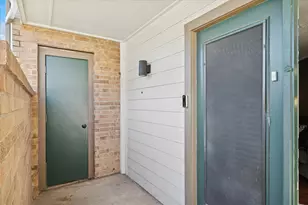 2300 Balsam Dr, Arlington, TX 76006 - Photo 3