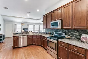 1220 Shady Elm Ln, Lewisville, TX 75067 - Photo 5