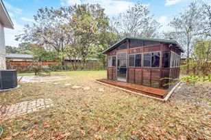 8636 Strathmore Dr, Dallas, TX 75238 - Photo 31