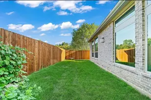 1529 Woodford Pl, Fort Worth, TX 76120 - Photo 13