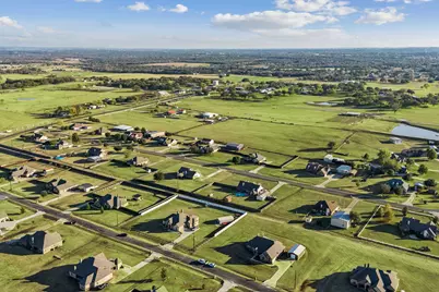 1020 Jesse James Lane, Springtown, TX 76082 - Photo 31