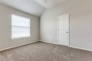 2424 Chesterwood Dr, Little Elm, TX 75068 - Photo 9