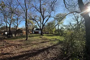 411 W Hester St, Sherman, TX 75090 - Photo 13