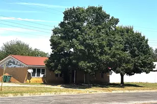 1326 E Texas St, Vernon, TX 76384 - Photo 5