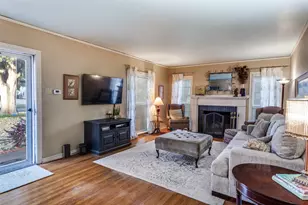 3721 Westcliff Rd S, Fort Worth, TX 76109 - Photo 3