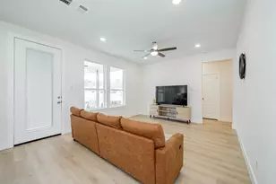 319 Coral Reef St, Gun Barrel City, TX 75156 - Photo 15