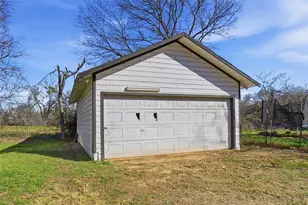 6870 Briar Rd, Azle, TX 76020 - Photo 15