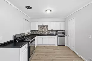 5345 Hensley Dr, Fort Worth, TX 76134 - Photo 7