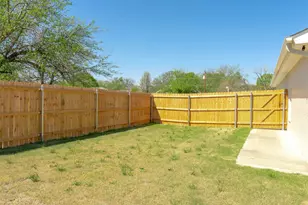 1812 Carpenter St, Bridgeport, TX 76426 - Photo 35