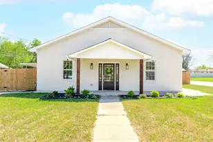 1812 Carpenter St, Bridgeport, TX 76426 - Photo 1