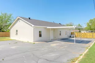 1812 Carpenter St, Bridgeport, TX 76426 - Photo 37