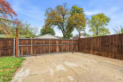 2901 Branch Oaks Drive, Garland, TX 75043 - Photo 21