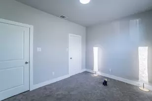 4915 Strobel Ave, Dallas, TX 75216 - Photo 17