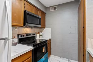 6900 Skillman St, Dallas, TX 75231 - Photo 7