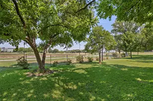 4704 Shady Ridge Ct, Fort Worth, TX 76109 - Photo 29