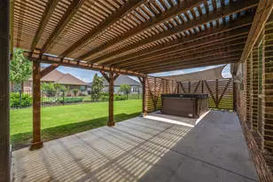 2011 Spieth St, Granbury, TX 76048 - Photo 27