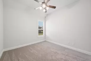 2011 Spieth St, Granbury, TX 76048 - Photo 23