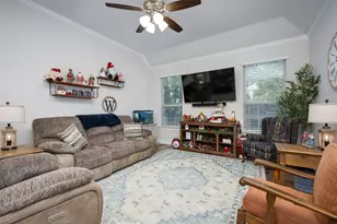 306 Osage Ct, Krum, TX 76249 - Photo 9