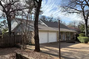 2716 Plover Ln, Irving, TX 75060 - Photo 1