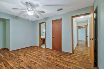 2716 Plover Lane, Irving, TX 75060 - Photo 29