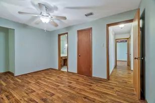 2716 Plover Ln, Irving, TX 75060 - Photo 29