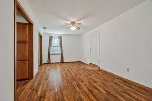 2716 Plover Ln, Irving, TX 75060 - Photo 25