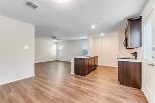 9287 Summerlee St, Dallas, TX 75227 - Photo 15