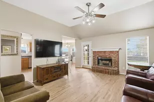 9321 Marie Ct, White Settlement, TX 76108 - Photo 3