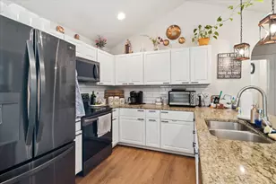 1102 W 12th St, Bonham, TX 75418 - Photo 11