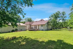 1102 W 12th St, Bonham, TX 75418 - Photo 19