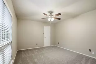 22 Doral Ct, Pantego, TX 76013 - Photo 9