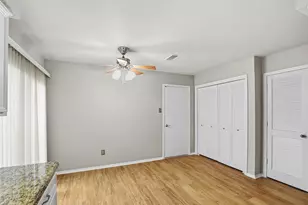 22 Doral Ct, Pantego, TX 76013 - Photo 3