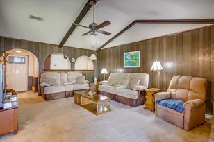 206 Laura Dr, Burleson, TX 76028 - Photo 7