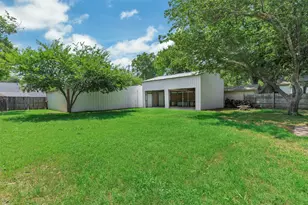 616 Bellevue Dr, Cleburne, TX 76033 - Photo 29