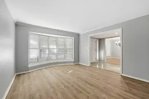 2505 Oak Manor Ct, Arlington, TX 76012 - Photo 5