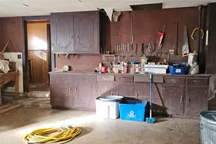 1061 E Walnut St, Hillsboro, TX 76645 - Photo 17