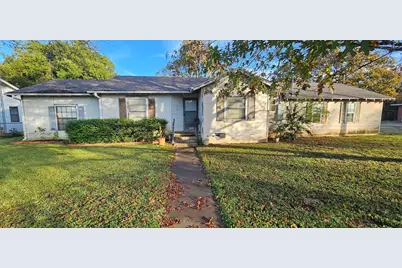 1061 E Walnut Street, Hillsboro, TX 76645 - Photo 1