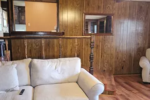 1061 E Walnut St, Hillsboro, TX 76645 - Photo 7