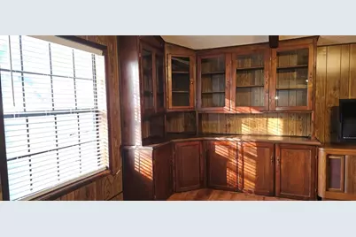 1061 E Walnut Street, Hillsboro, TX 76645 - Photo 5