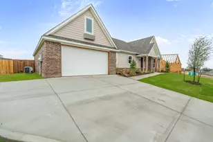 104 Skyline Dr, Glen Rose, TX 76043 - Photo 5