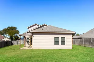 703 Woodcrest Dr, Ennis, TX 75119 - Photo 17