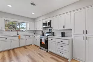 3217 Centennial Dr, Garland, TX 75042 - Photo 9