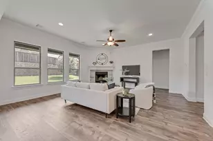 704 Toby Trl, Mansfield, TX 76063 - Photo 17