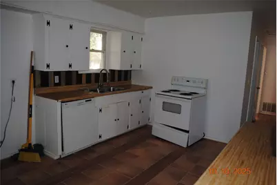 1660 Marsalis Road, Lancaster, TX 75134 - Photo 5