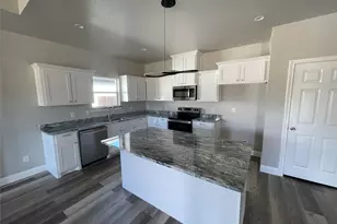 813 Sayle, Greenville, TX 75401 - Photo 5