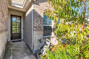 4019 Soloman Dr, Dallas, TX 75212 - Photo 3