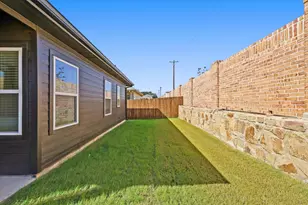 605 Presidio St, Aubrey, TX 76227 - Photo 25