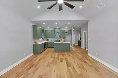 1010 Mustang Trail, Granbury, TX 76049 - Photo 7