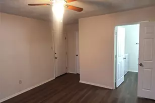 7045 Crosstimbers Ln, North Richland Hills, TX 76182 - Photo 13